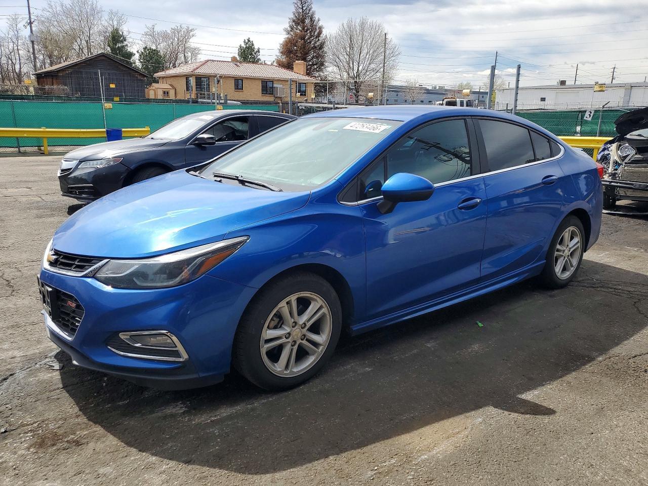 2017 Chevrolet Cruze Lt - zdjęcie główne