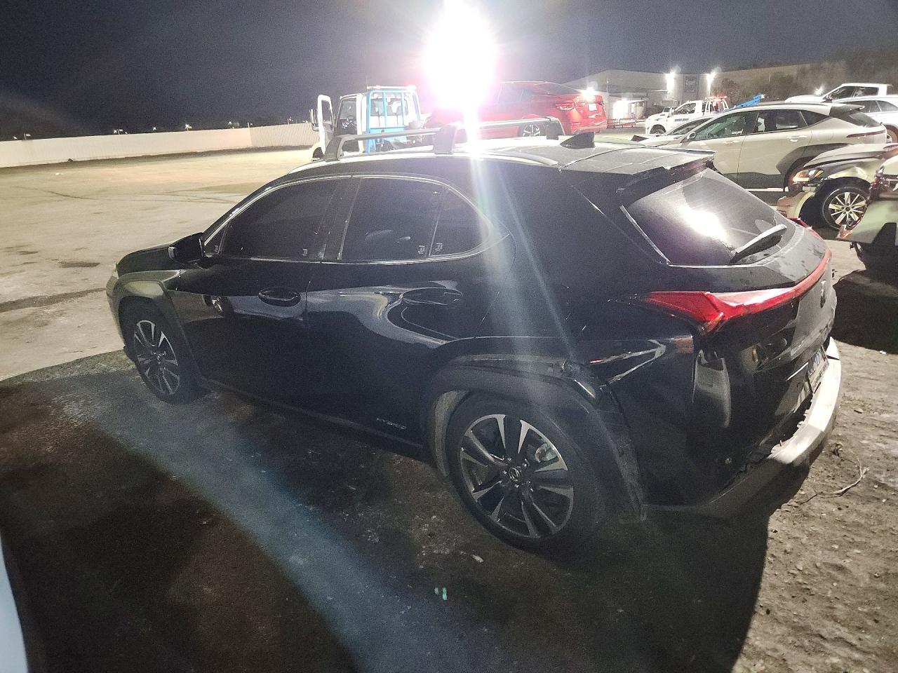 2021 Lexus Ux 250H Base - zdjęcie 2