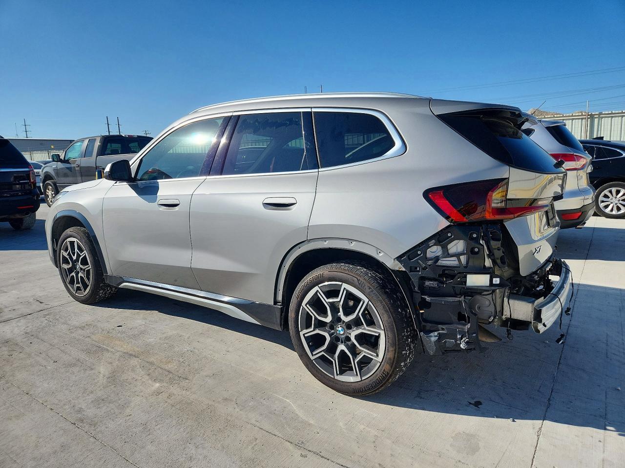2024 BMW X1 xDrive28I - zdjęcie 2