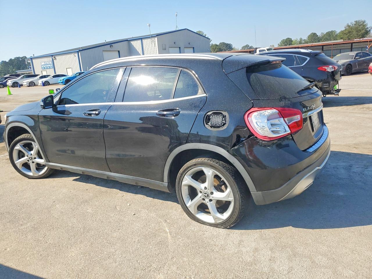 2019 Mercedes-Benz Gla 250 4Matic - zdjęcie 2