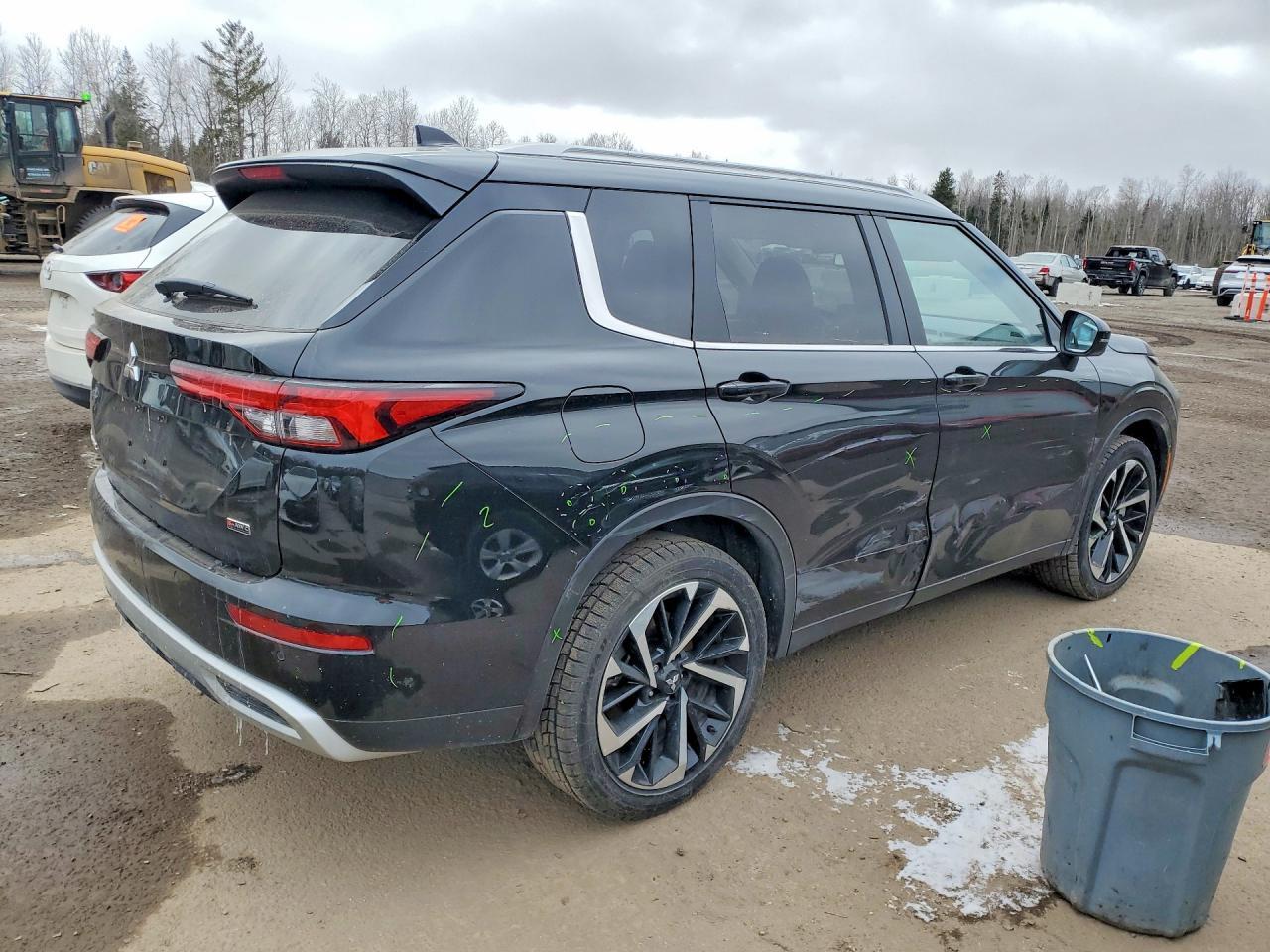 2024 Mitsubishi Outlander Se - zdjęcie 3