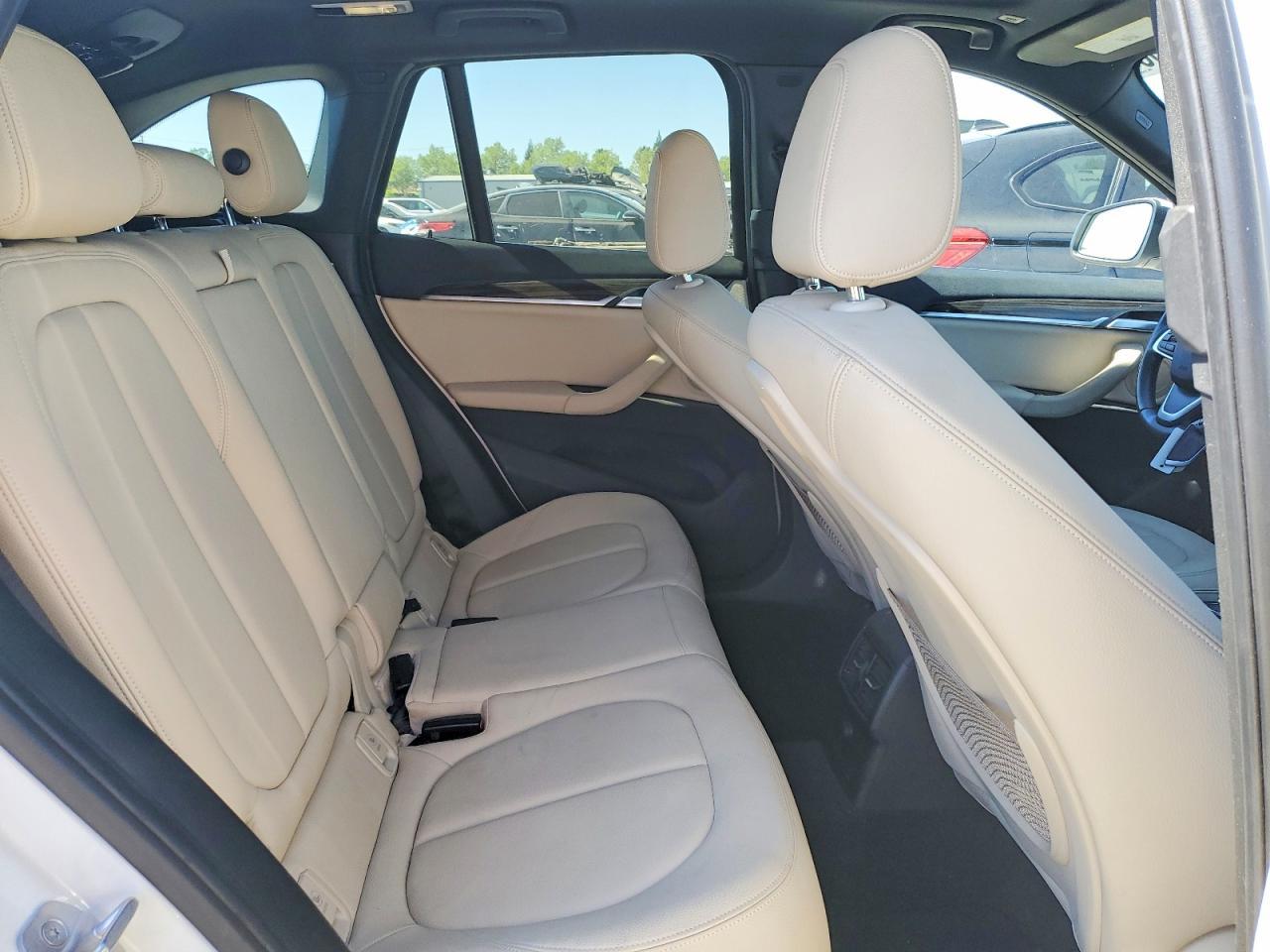 2017 BMW X1 Sdrive28I - zdjęcie 11