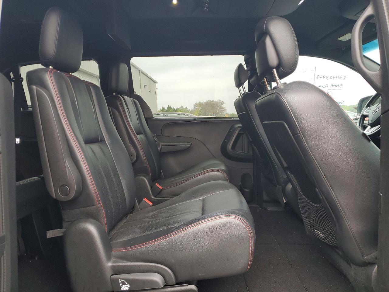 2017 Dodge Grand Caravan Gt - zdjęcie 11