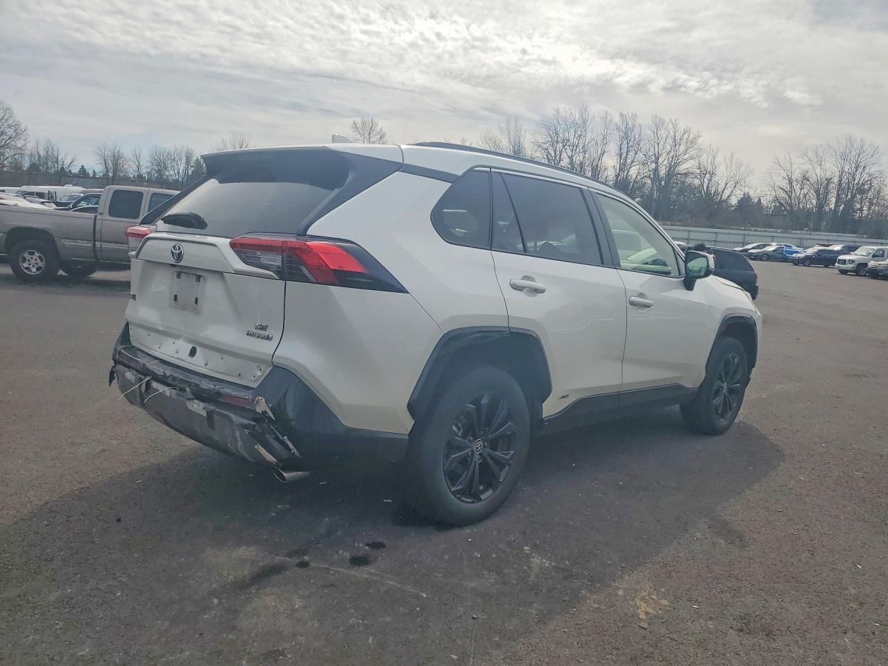 2022 Toyota Rav4 Hybrid Se - zdjęcie 3