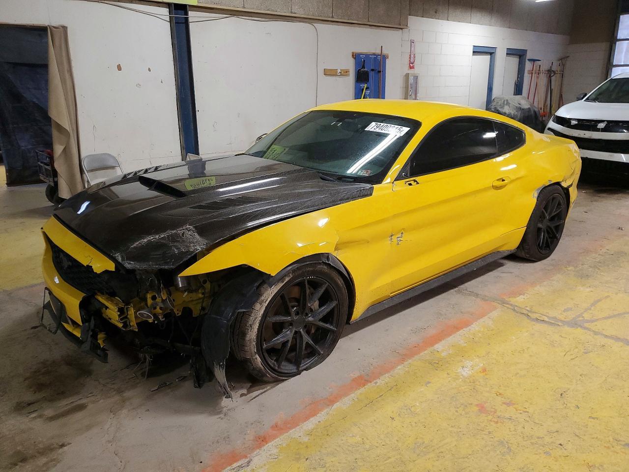 2015 Ford Mustang - zdjęcie główne