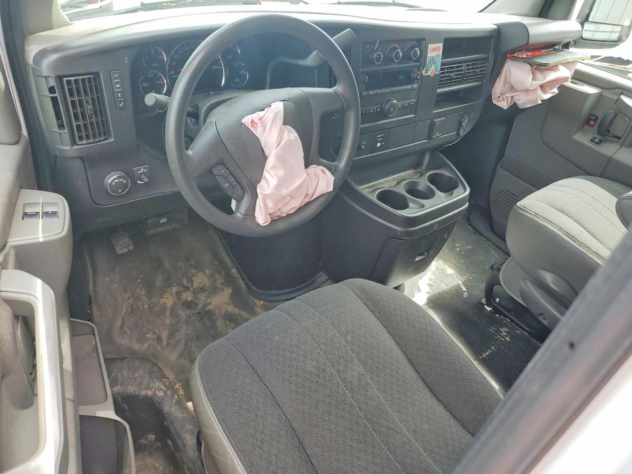 2019 Chevrolet Express G2500 - zdjęcie 8