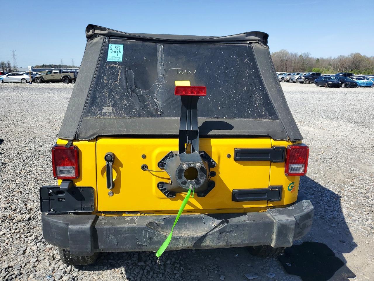 2015 Jeep Wrangler Unlimited Sahara - zdjęcie 6