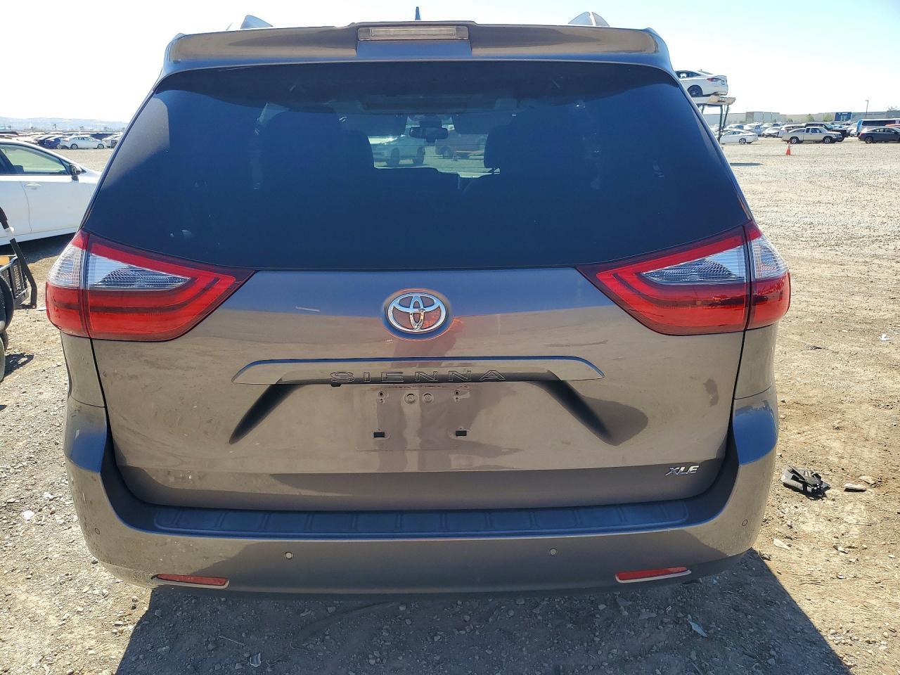 2020 Toyota Sienna Xle Premium 8-Passenger - zdjęcie 6