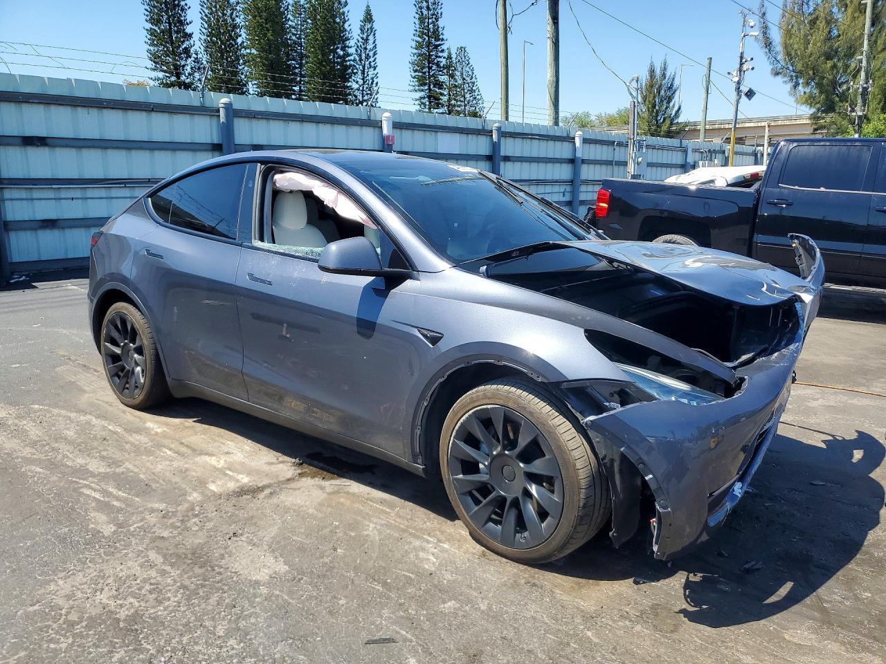 2023 Tesla Model Y - zdjęcie 4