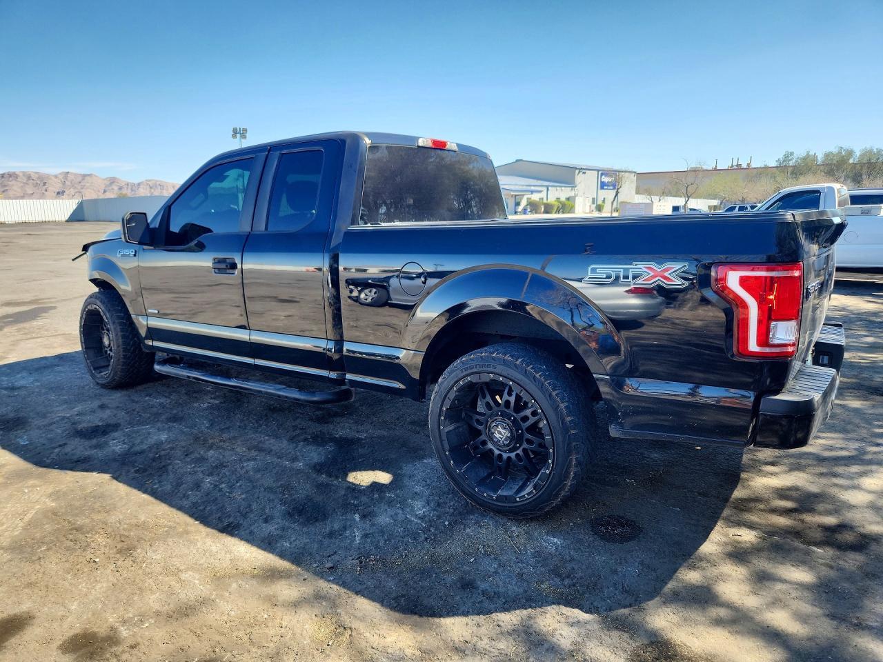 2017 Ford F150 Super Cab - zdjęcie 2