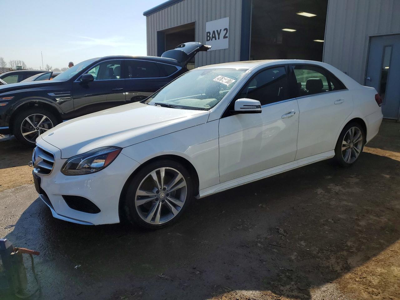2016 Mercedes-Benz E 350 4Matic - zdjęcie główne