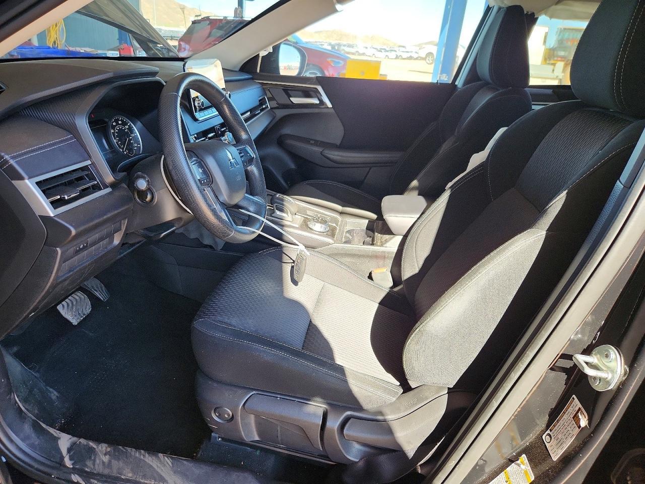 2024 Mitsubishi Outlander Es - zdjęcie 7