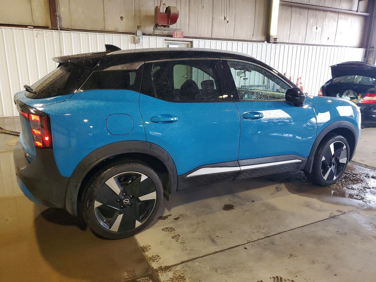 2025 Nissan Kicks Sr - zdjęcie 3