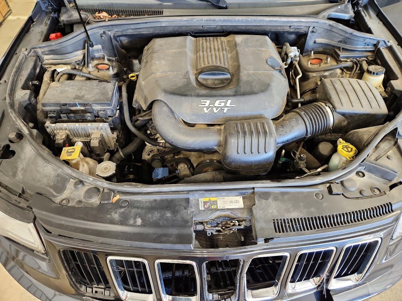 2014 Jeep Grand Cherokee Limited - zdjęcie 11