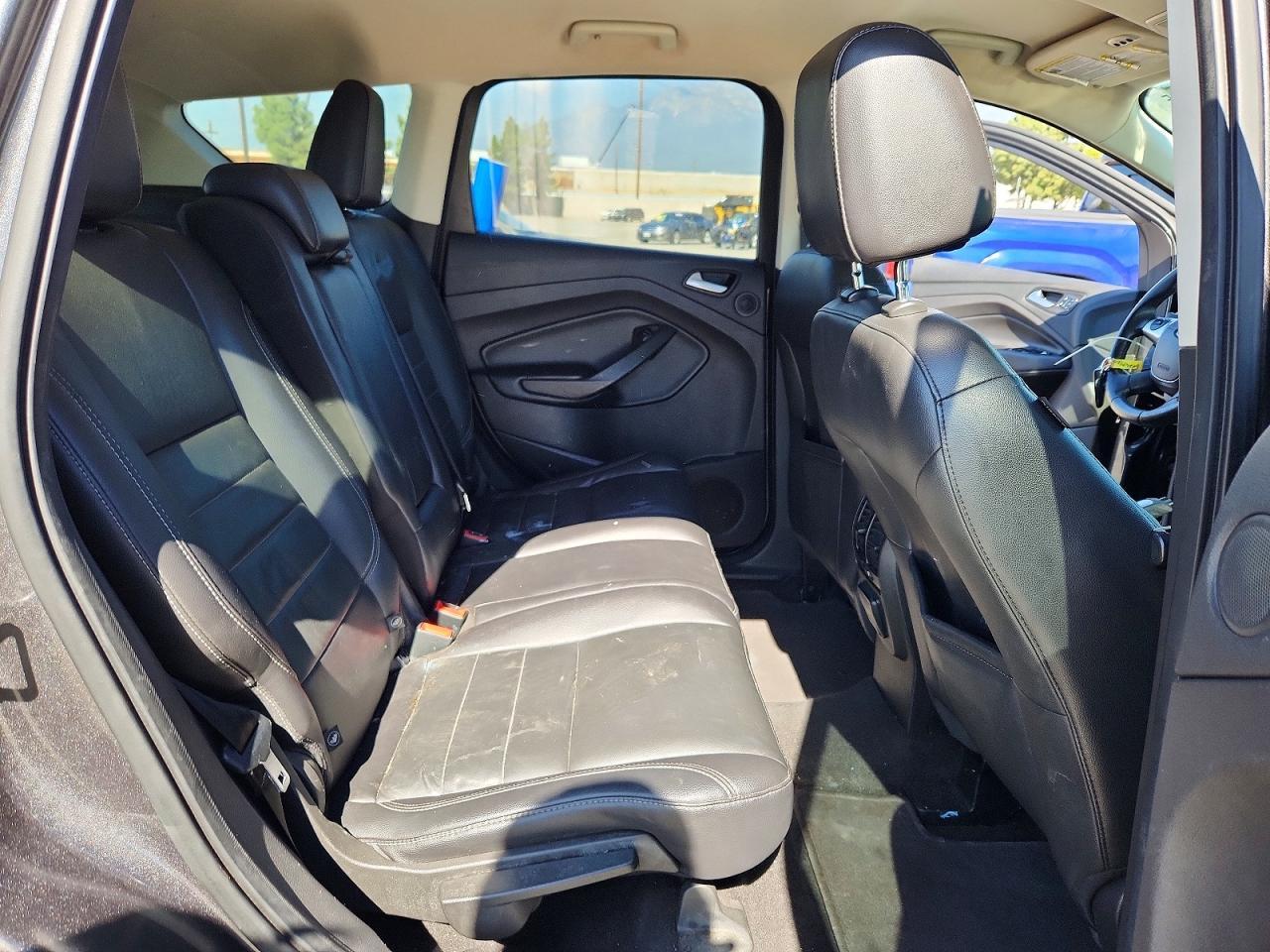 2016 Ford Escape Titanium - zdjęcie 11