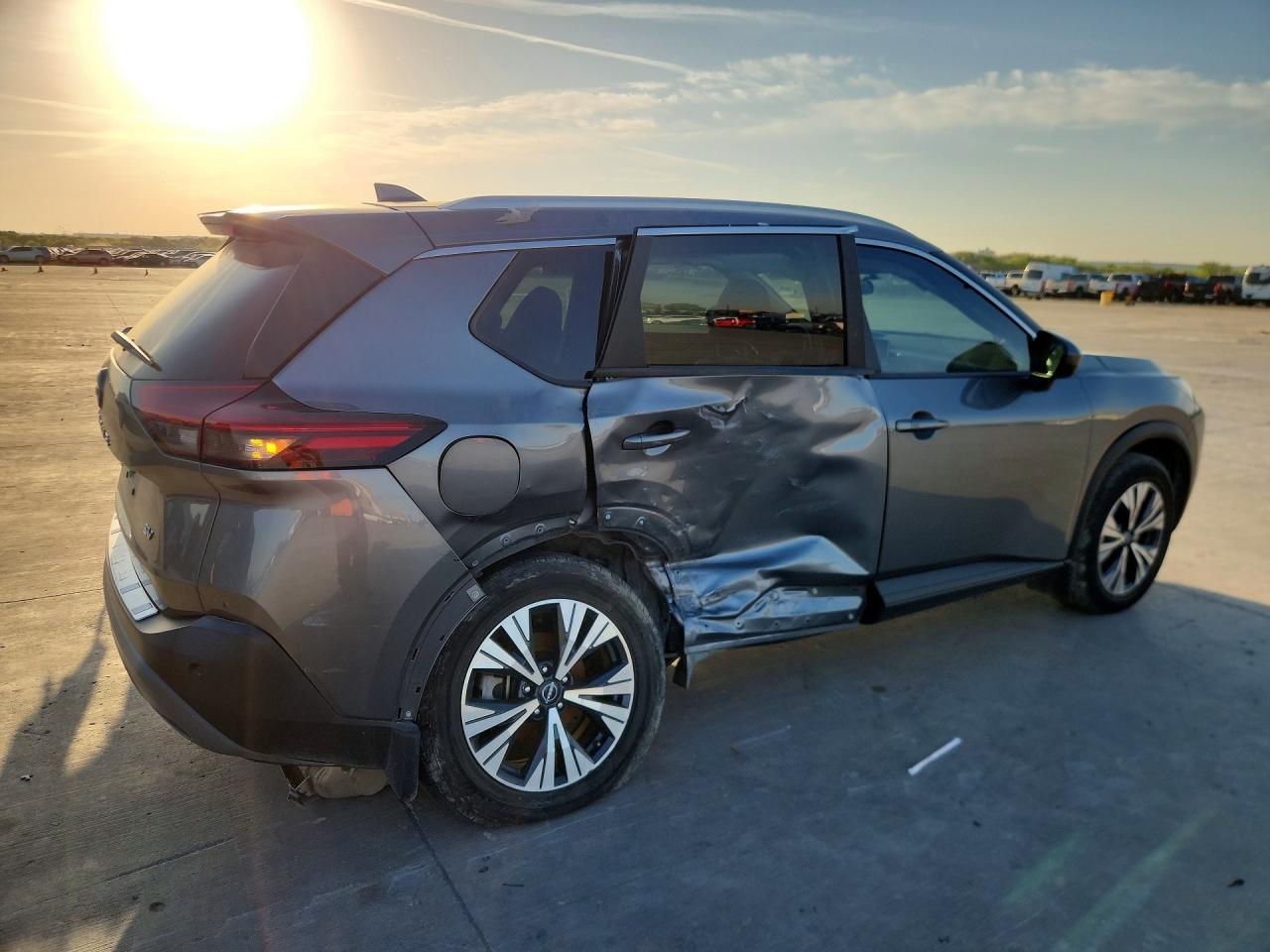 2023 Nissan Rogue Sv - zdjęcie 3