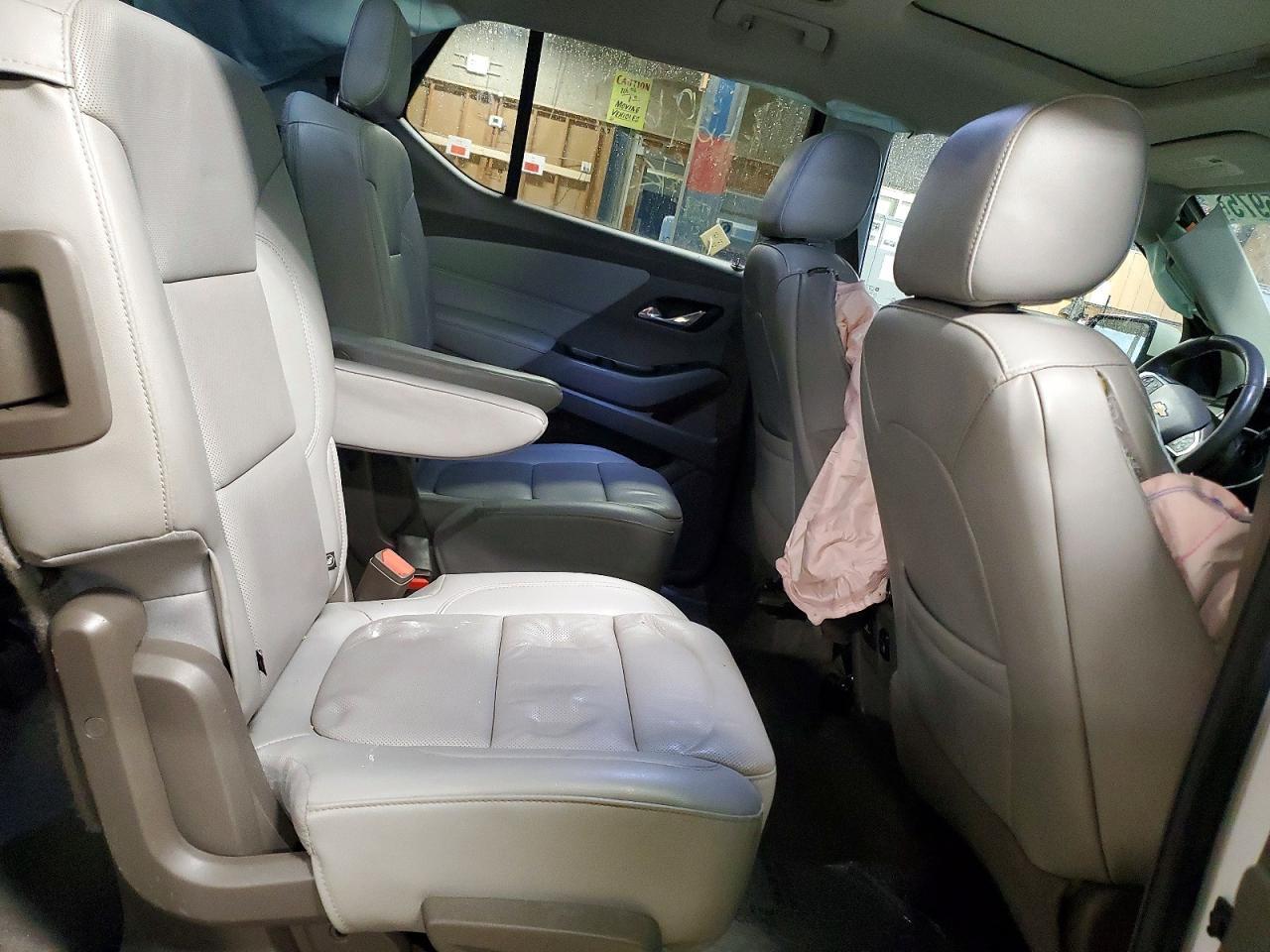 2018 Chevrolet Traverse Premier - zdjęcie 11