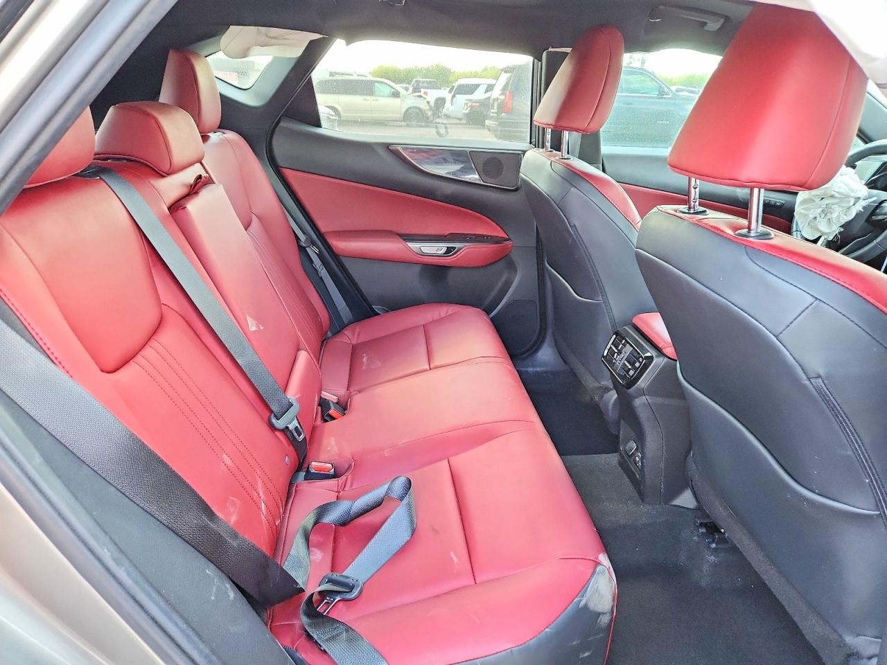 2024 Lexus Nx - zdjęcie 11