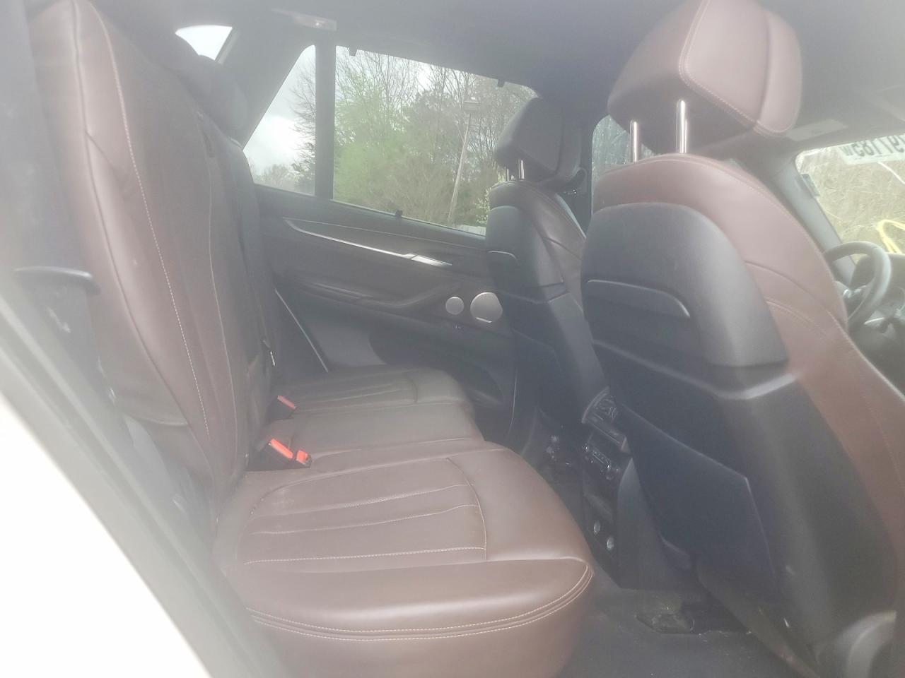 2015 BMW X5 xDrive50I - zdjęcie 10