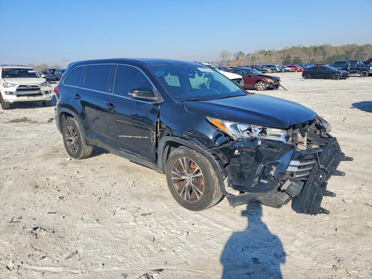 2019 Toyota Highlander Le - zdjęcie 4