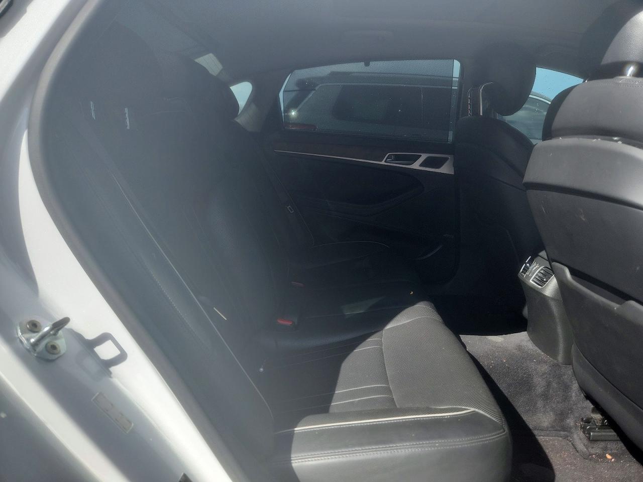 2017 Genesis G80 3.8 - zdjęcie 10