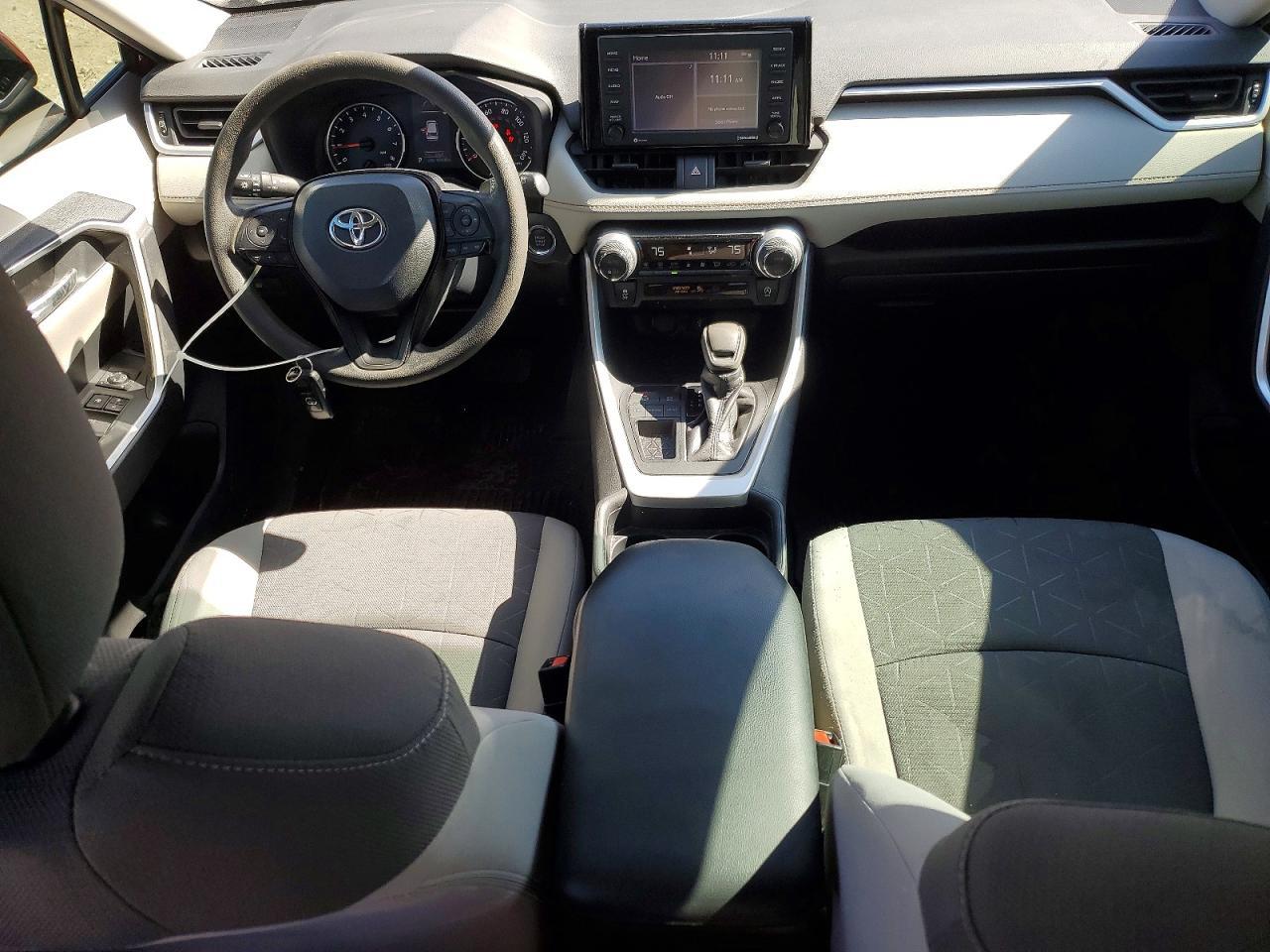2020 Toyota Rav4 Xle - zdjęcie 8