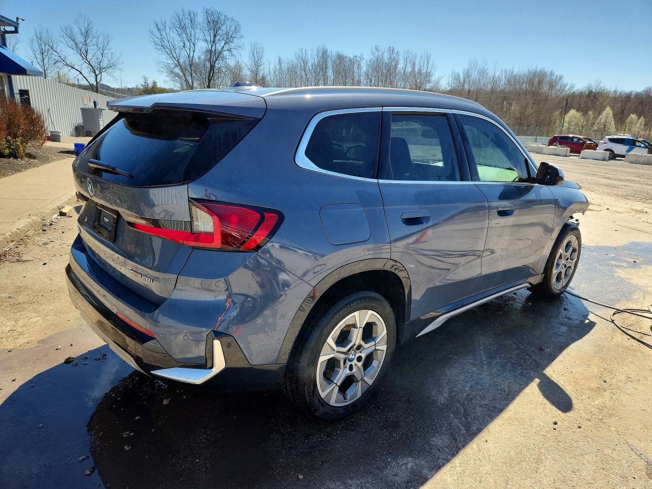 2023 BMW X1 xDrive28I - zdjęcie 3