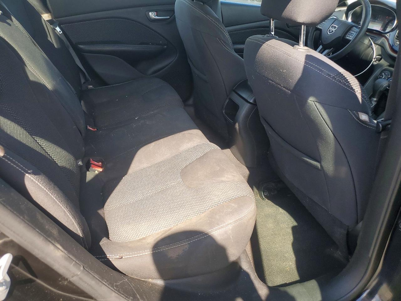 2016 Dodge Dart Sxt - zdjęcie 10