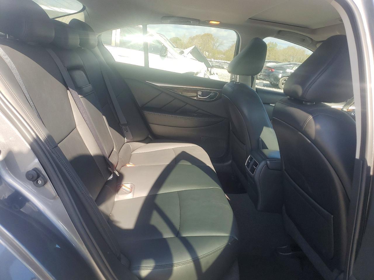 2018 Infiniti Q50 3.0T Luxe - zdjęcie 10