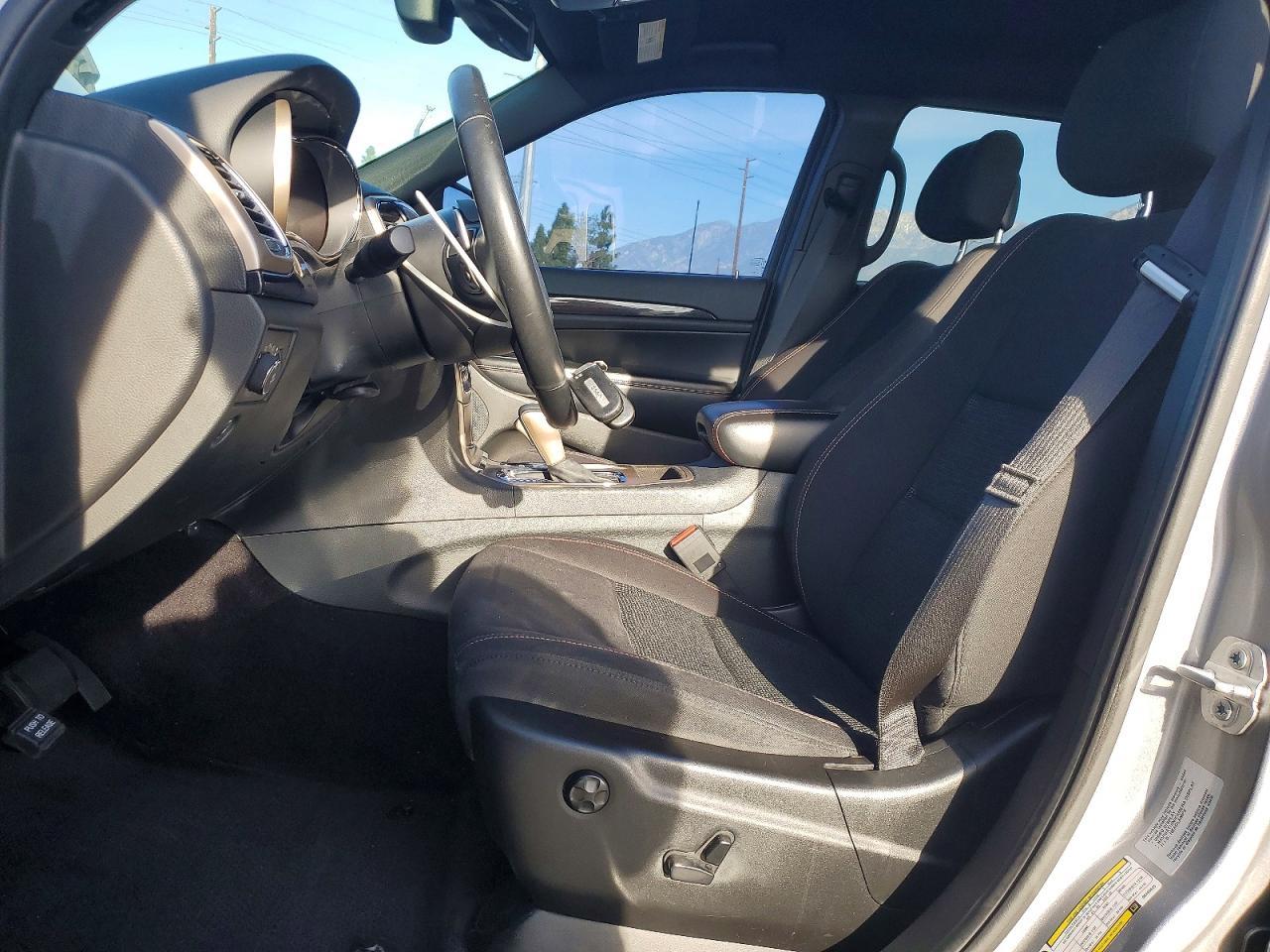 2016 Jeep Grand Cherokee Laredo - zdjęcie 7