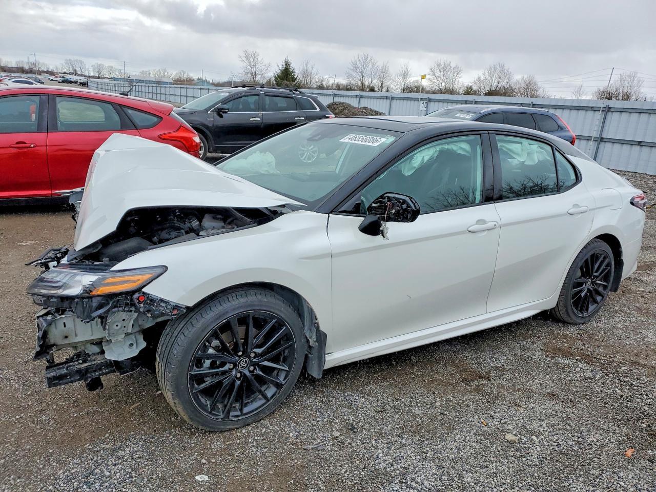 2024 Toyota Camry Hybrid Xse - zdjęcie główne