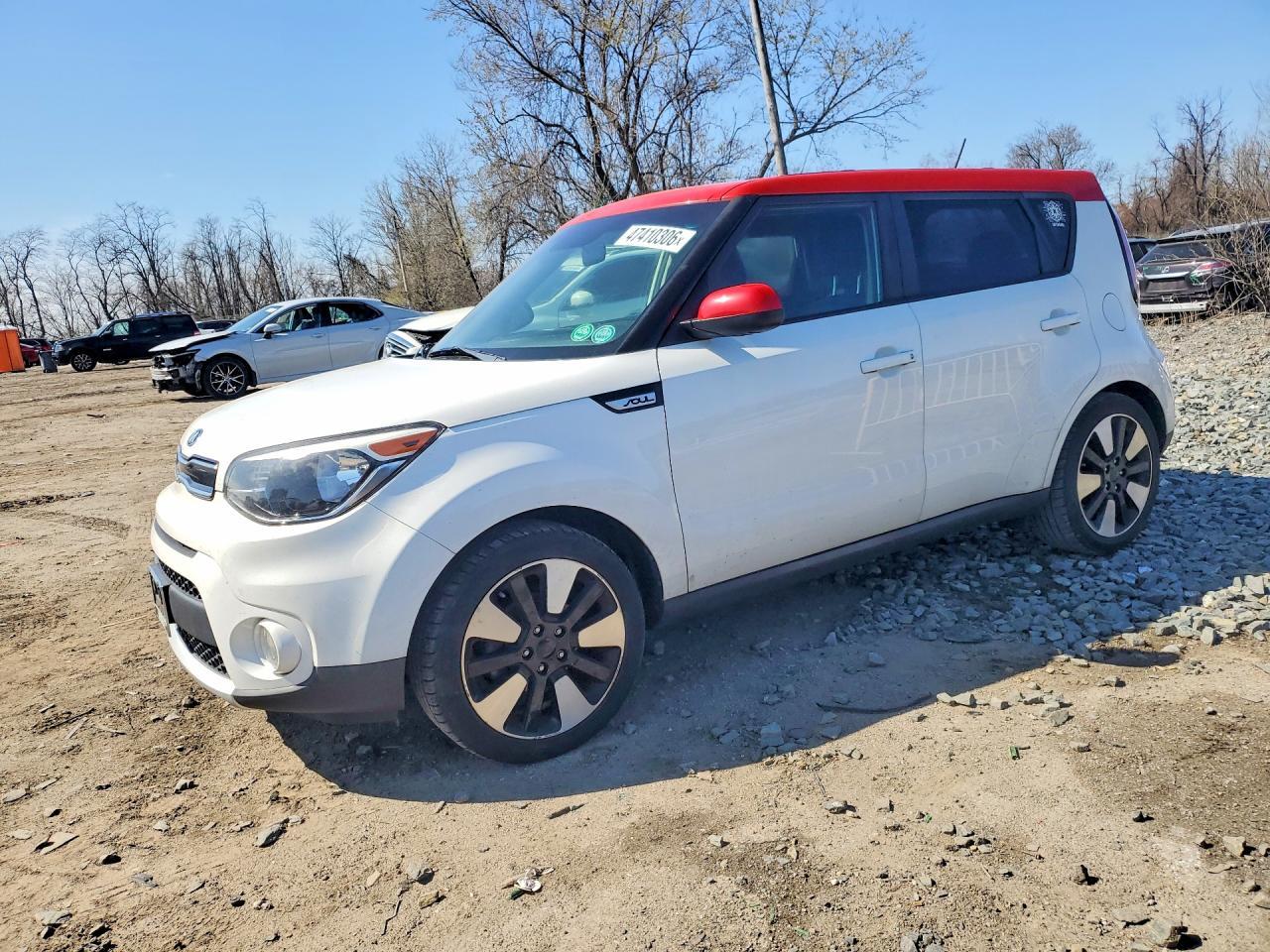 2017 Kia Soul + - zdjęcie główne