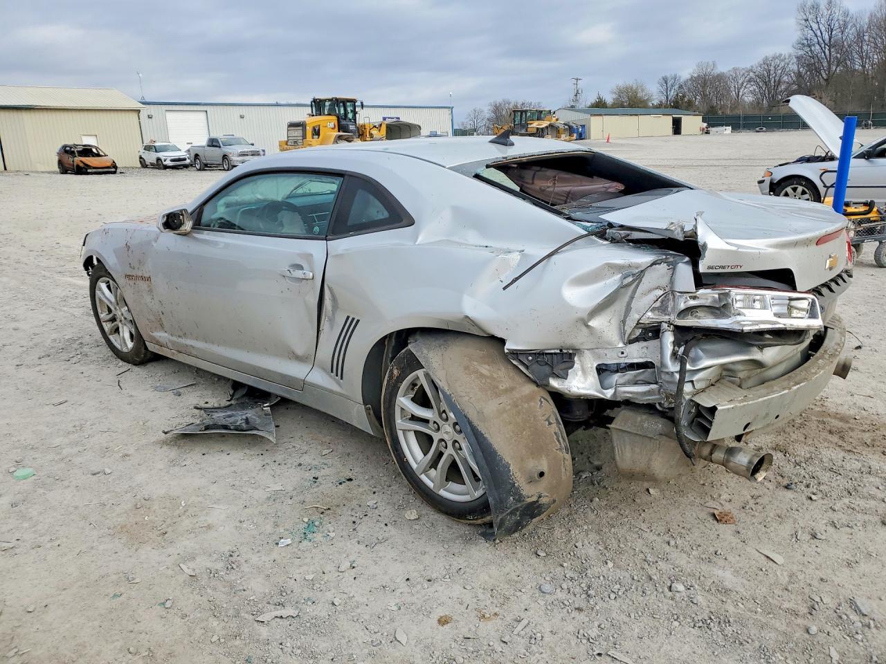 2015 Chevrolet Camaro Ls - zdjęcie 2
