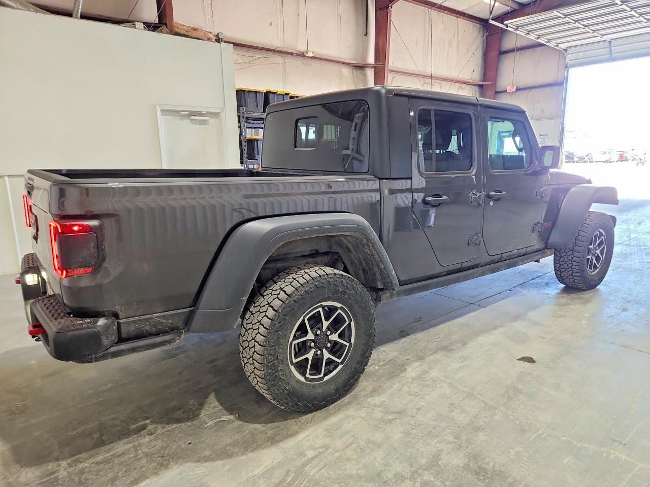 2024 Jeep Gladiator Rubicon - zdjęcie 3
