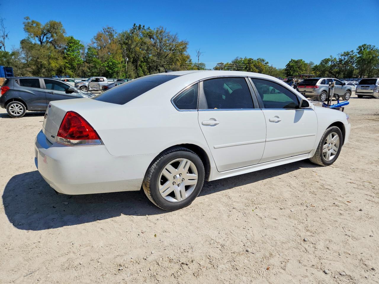 2014 Chevrolet Impala - zdjęcie 3
