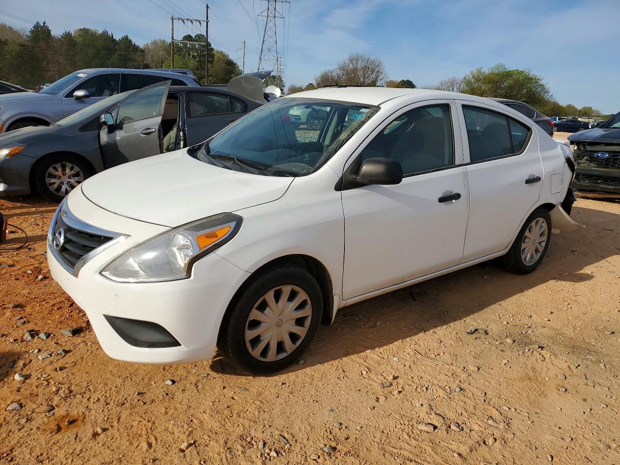 2015 Nissan Versa 1.6 S Plus - zdjęcie główne