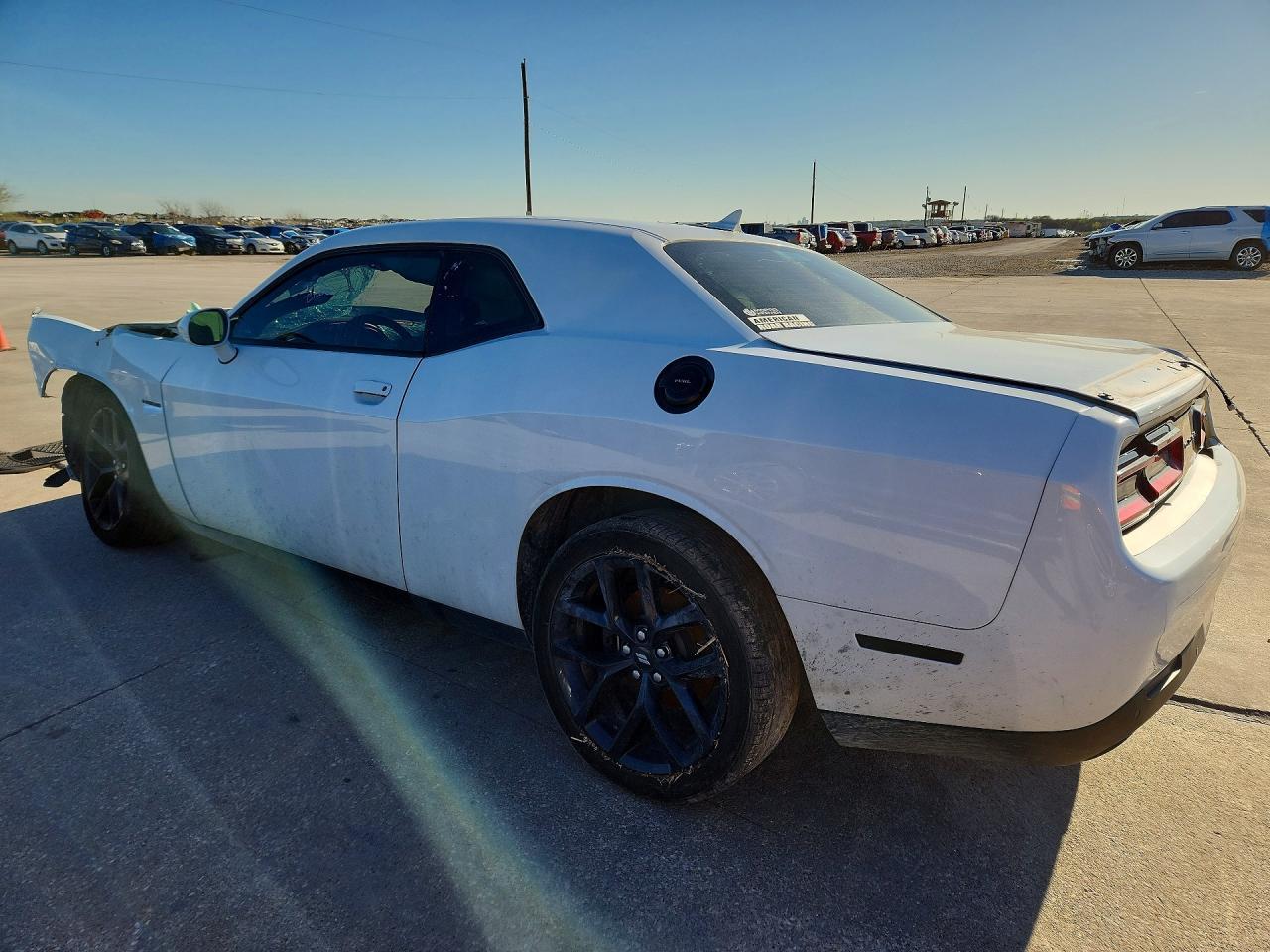 2020 Dodge Challenger - zdjęcie 2