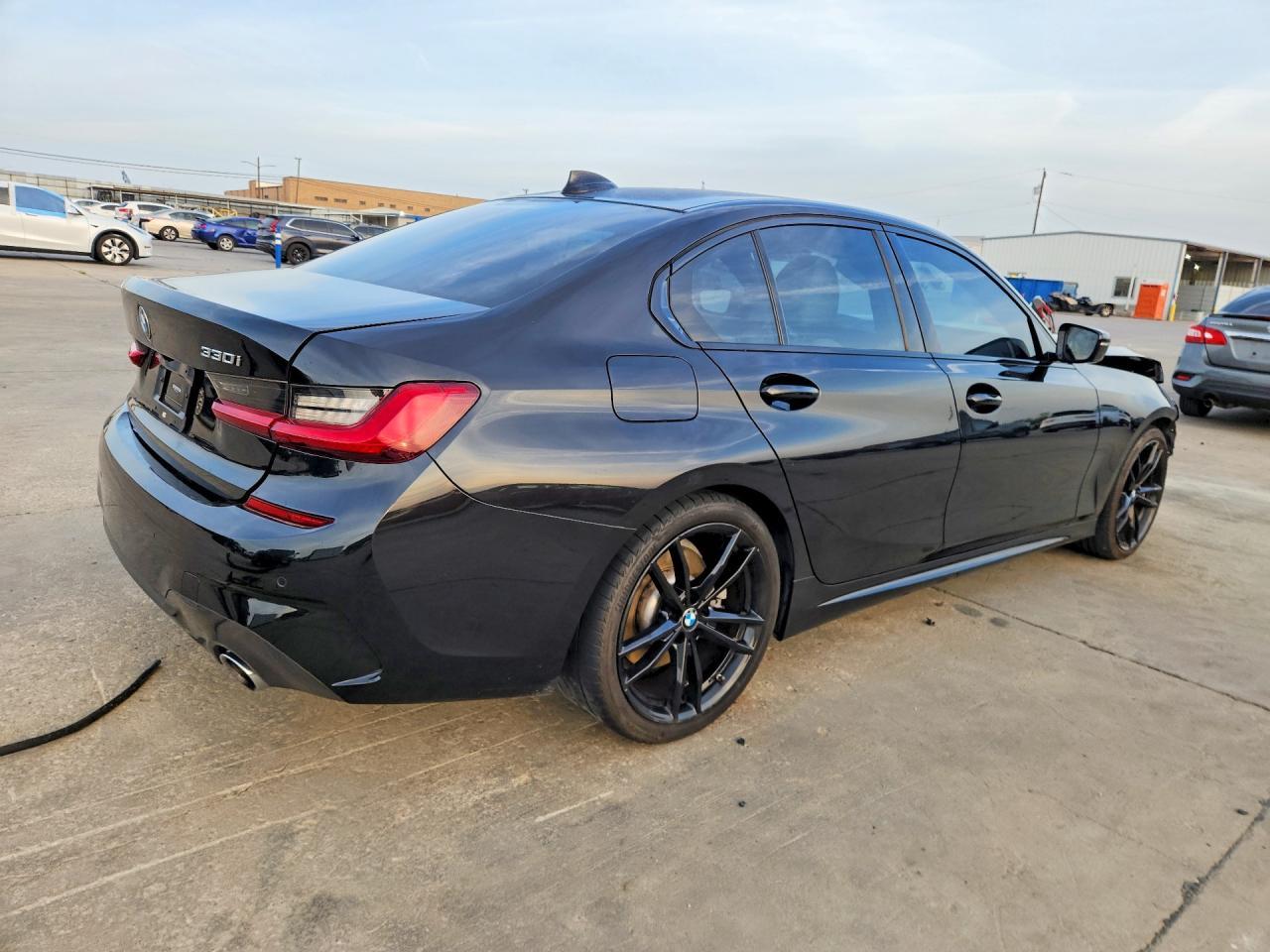BMW Seria 3 - zdjęcie 3