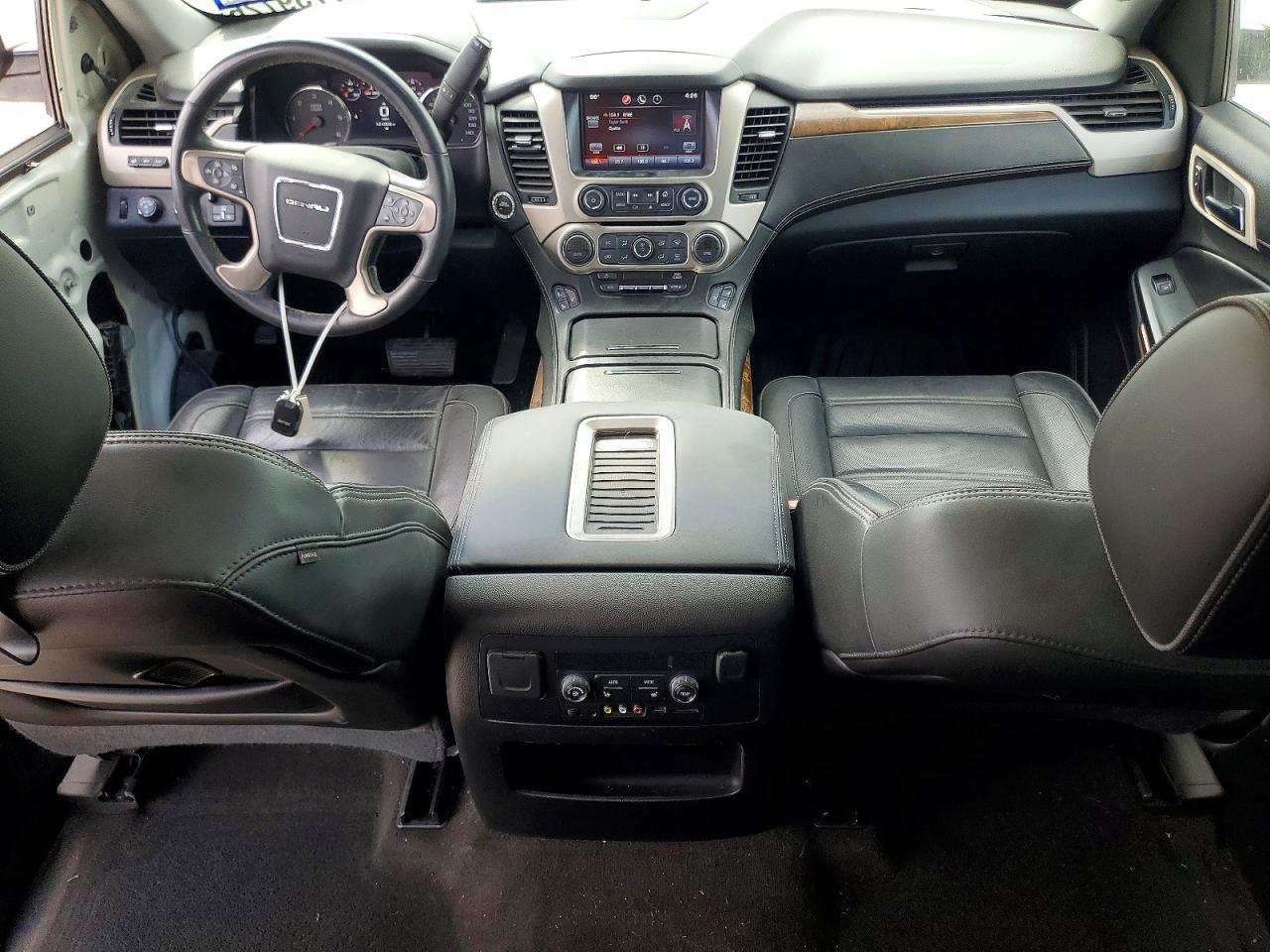 2015 GMC Yukon Denali - zdjęcie 8