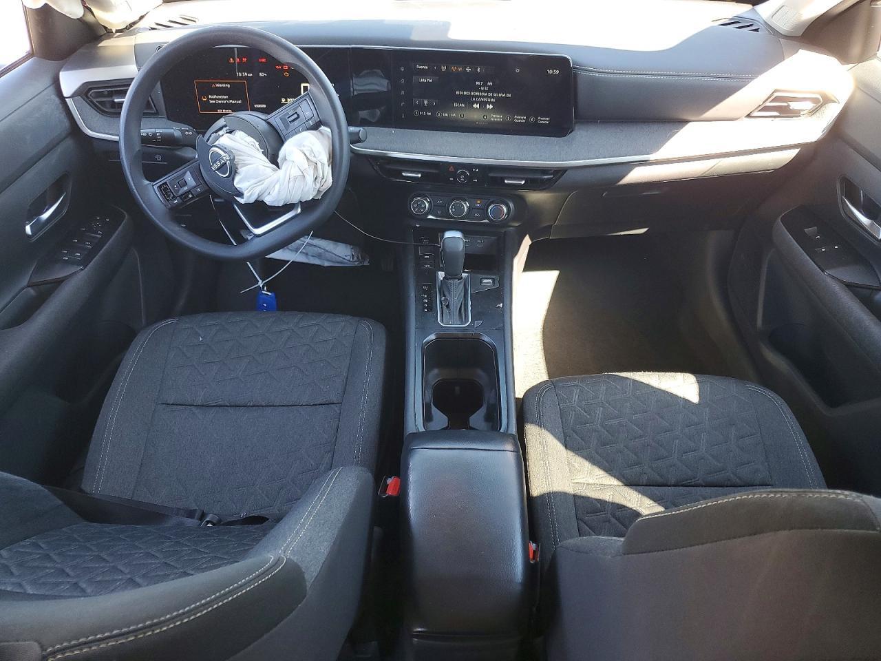 2025 Nissan Kicks Sv - zdjęcie 8