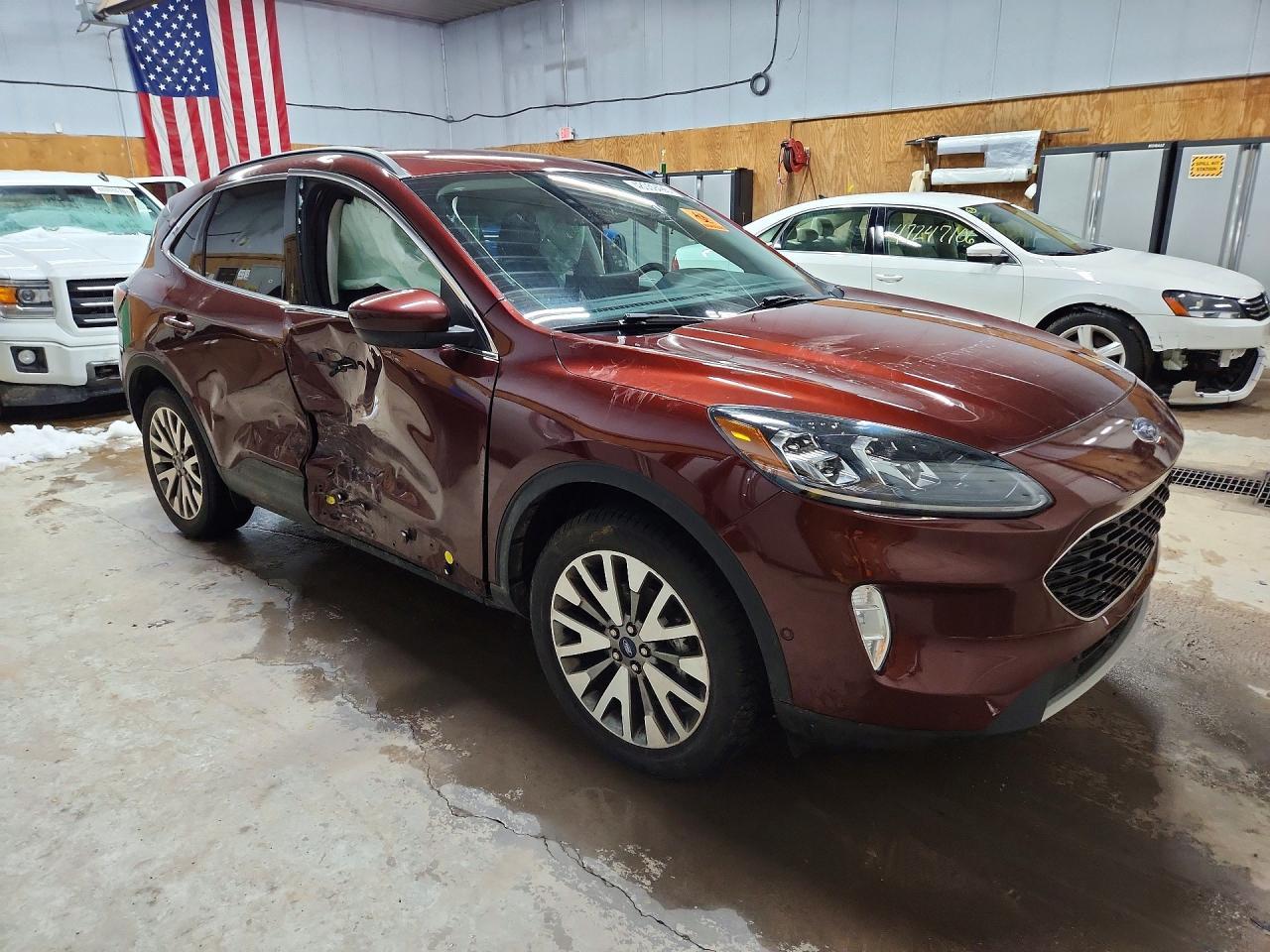 2021 Ford Escape Titanium - zdjęcie 4