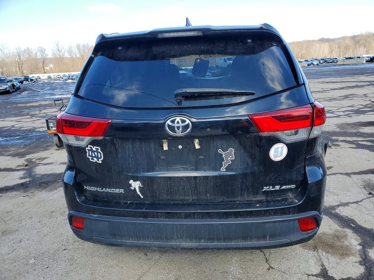 2017 Toyota Highlander Xle - zdjęcie 6