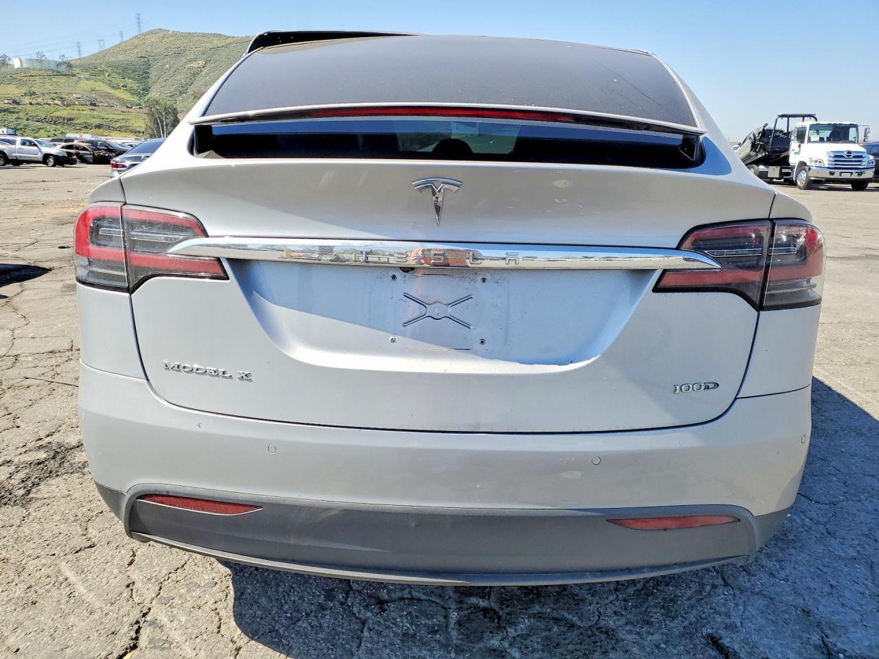 2017 Tesla Model X - zdjęcie 6