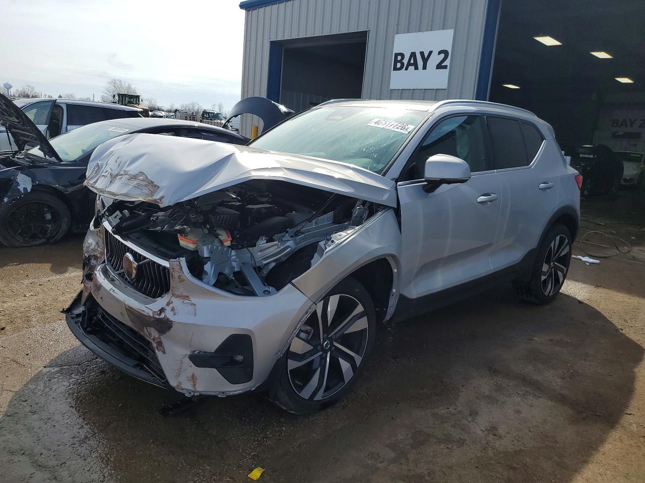 2024 Volvo Xc40 Ultimate - zdjęcie główne