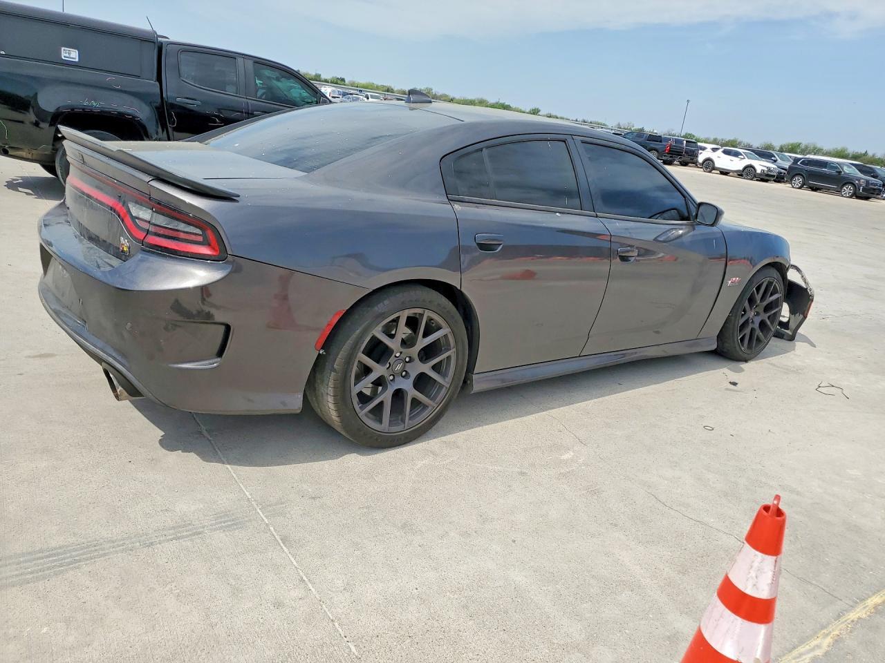 2019 Dodge Charger Scat Pack - zdjęcie 3