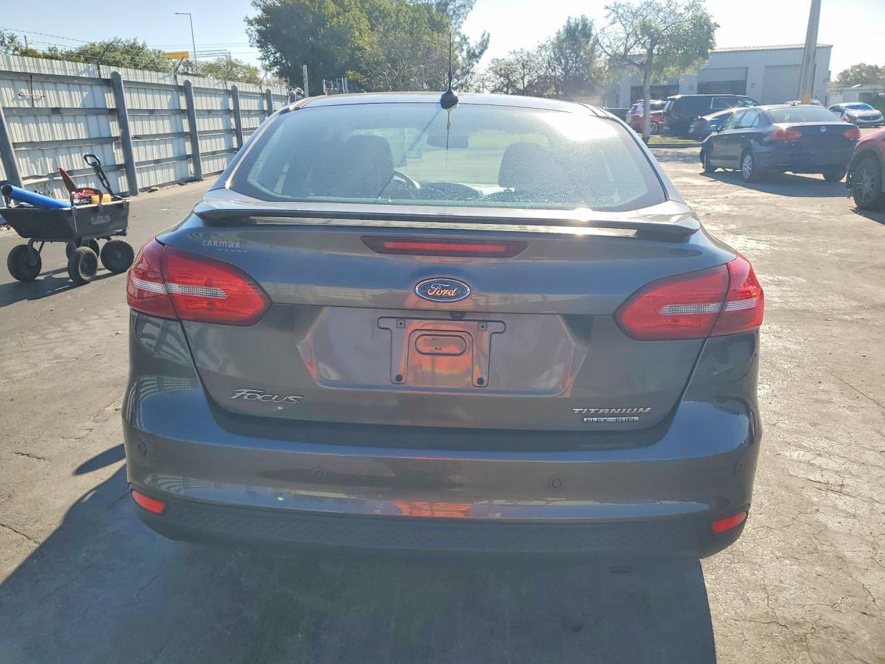 2016 Ford Focus Titanium - zdjęcie 6