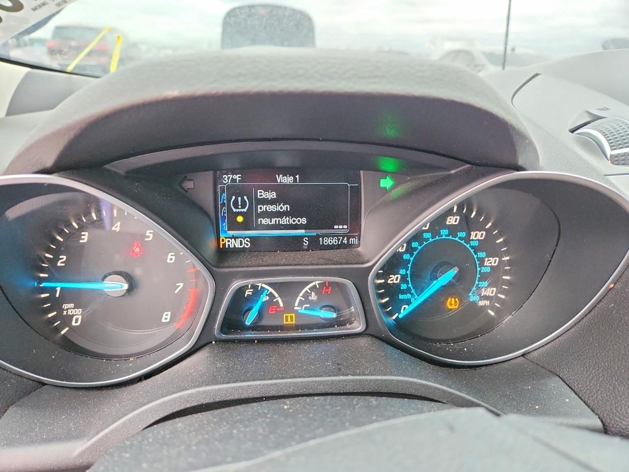 2015 Ford Escape Titanium - zdjęcie 9