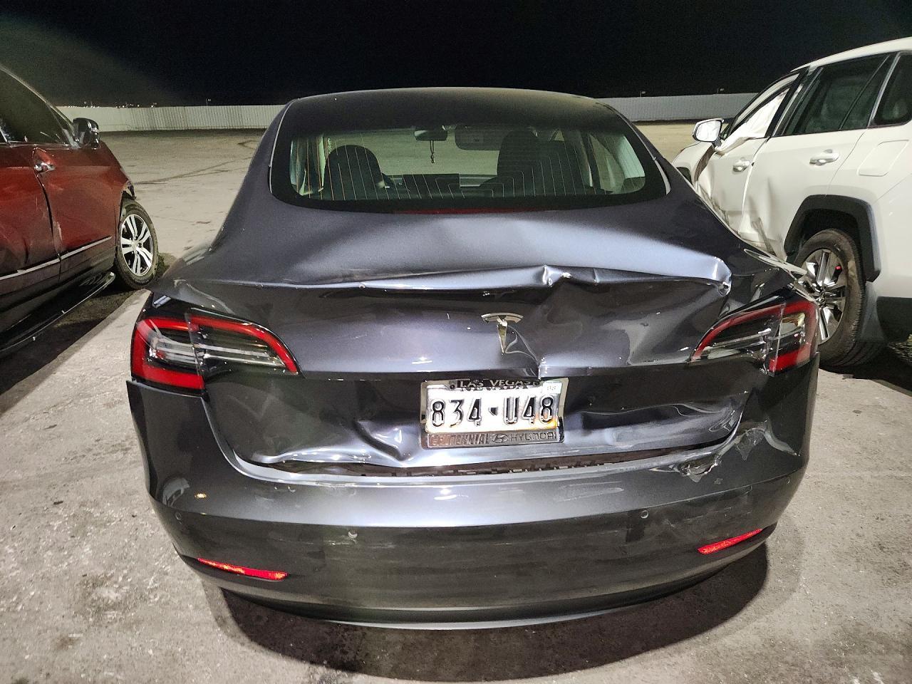 2018 Tesla Model 3 - zdjęcie 6