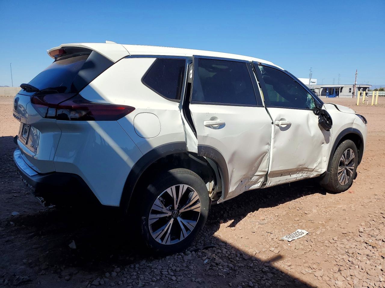 2023 Nissan Rogue Sv - zdjęcie 3