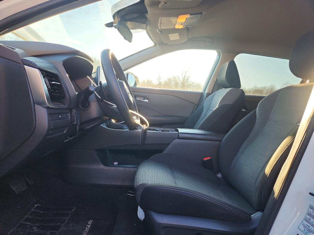 2023 Nissan Rogue Sv - zdjęcie 7